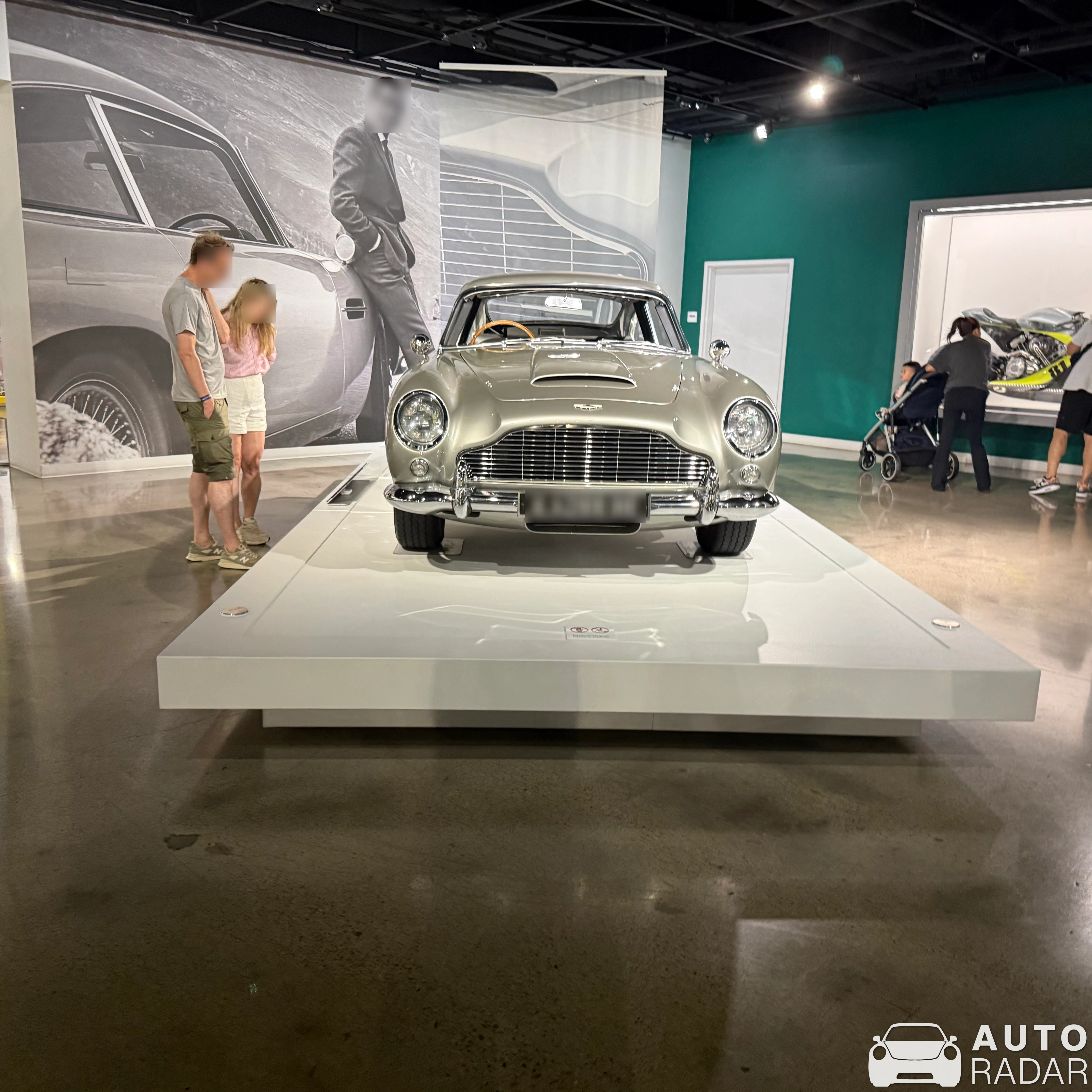 Aston Martin DB5 spotted in Los Angeles