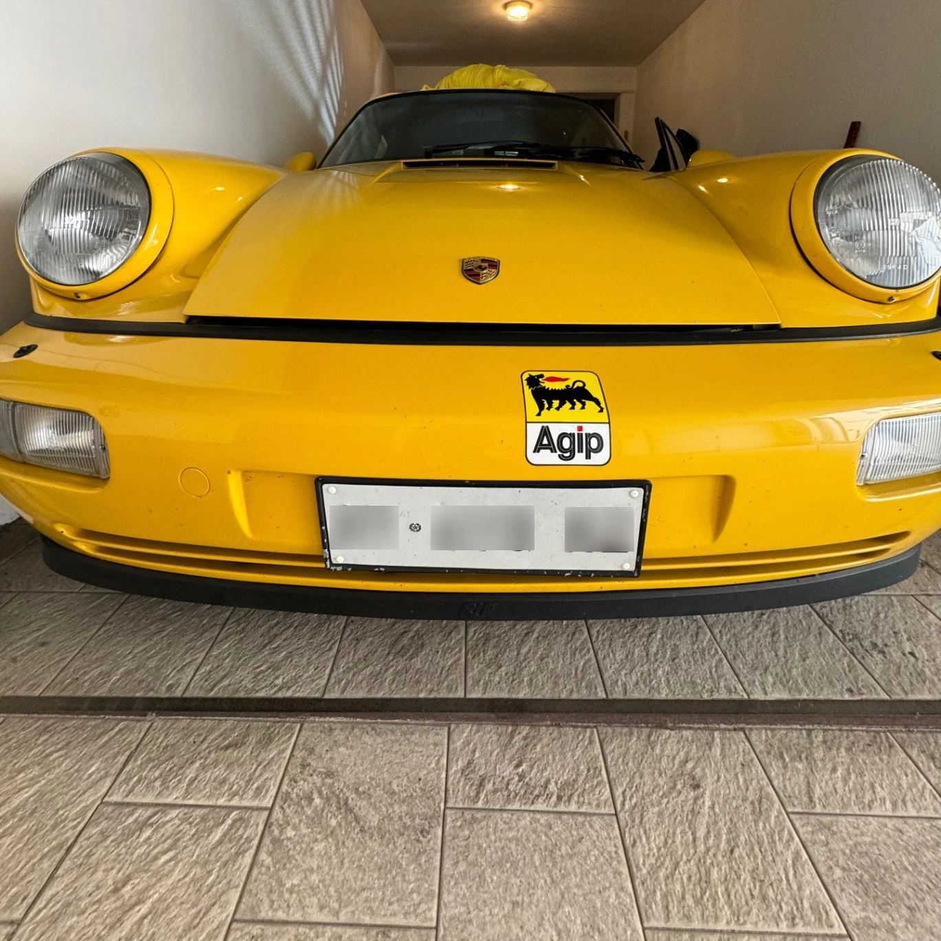 Porsche 964 Carrera spotted in Castelfranco Emilia, Italy