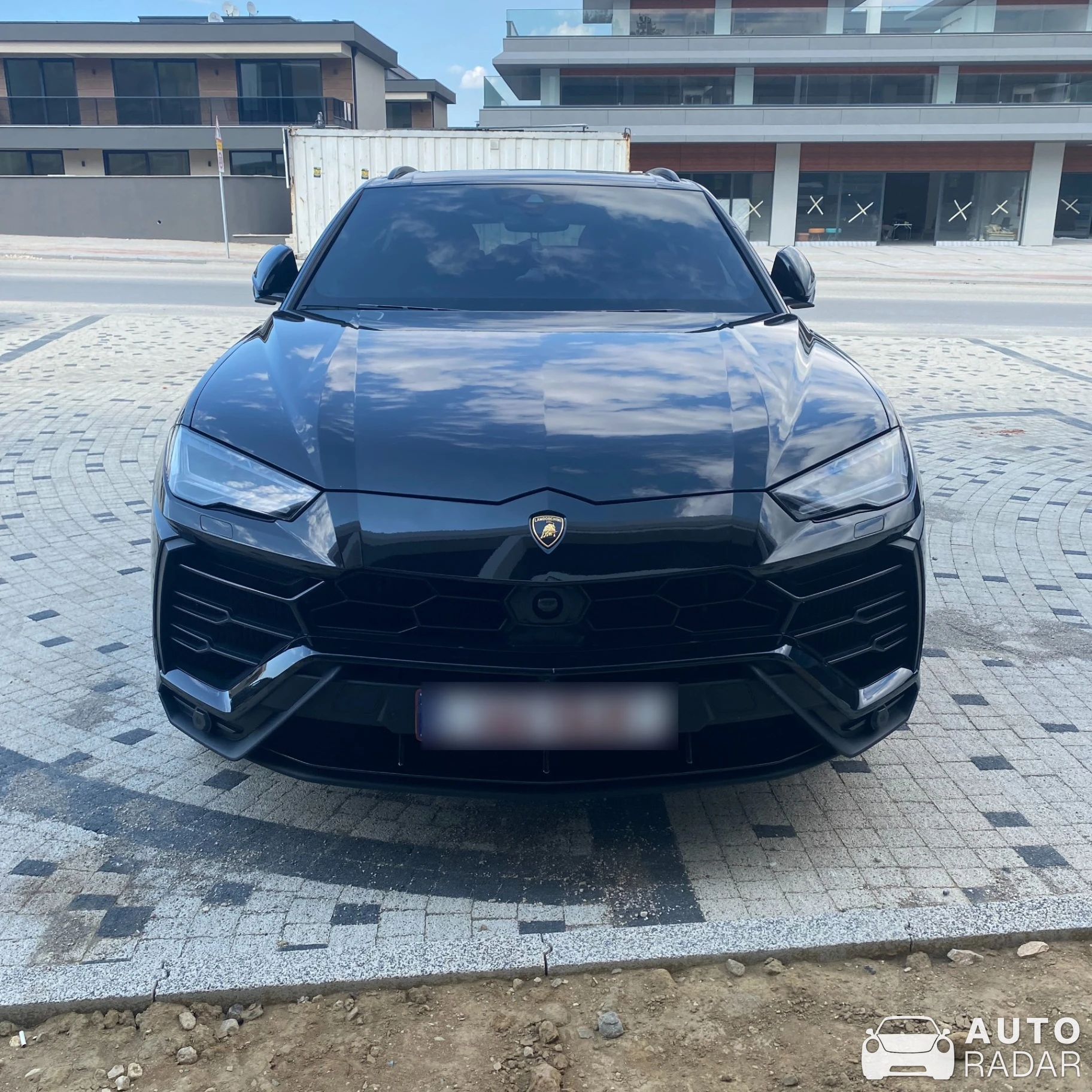 Lamborghini Urus spotted in Gümüştepe, Türkiye
