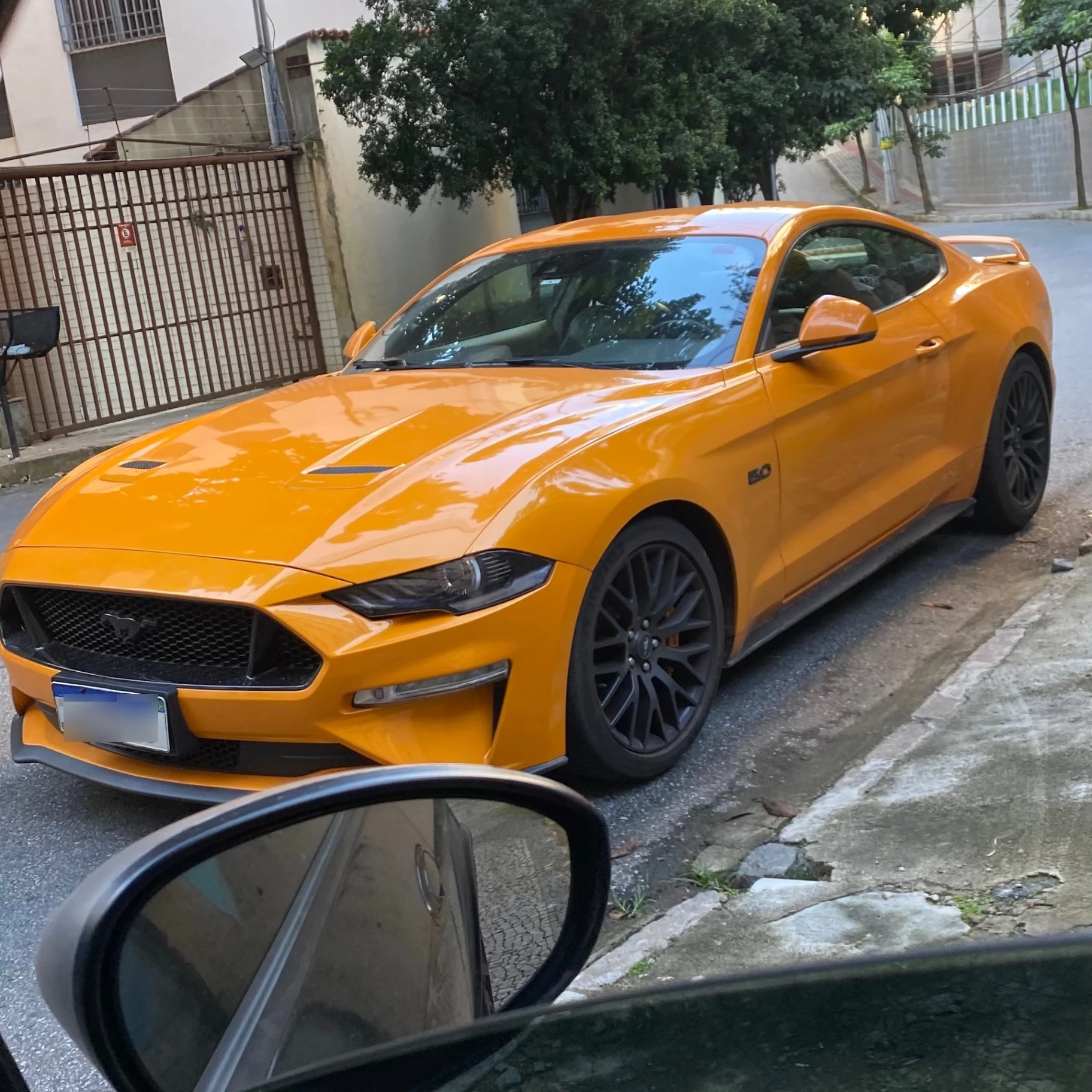Ford Mustang GT spotted in Belo Horizonte, Brazil