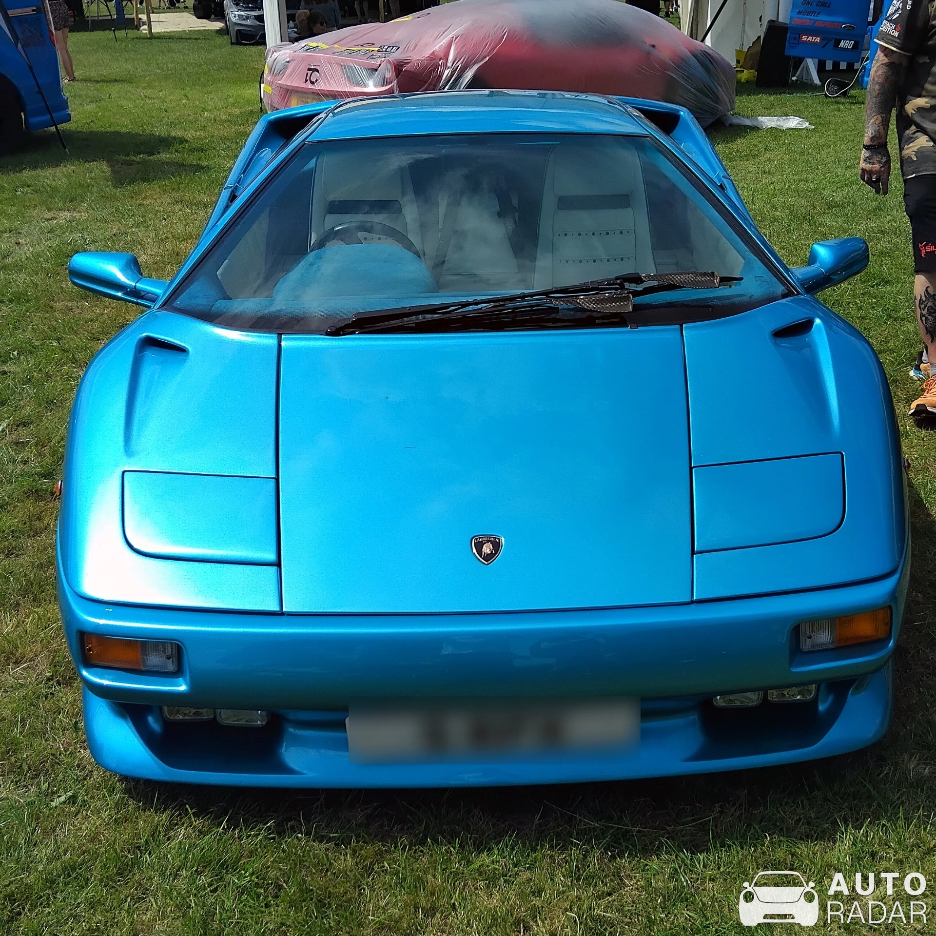 Lamborghini Diablo VT spotted in Lewes