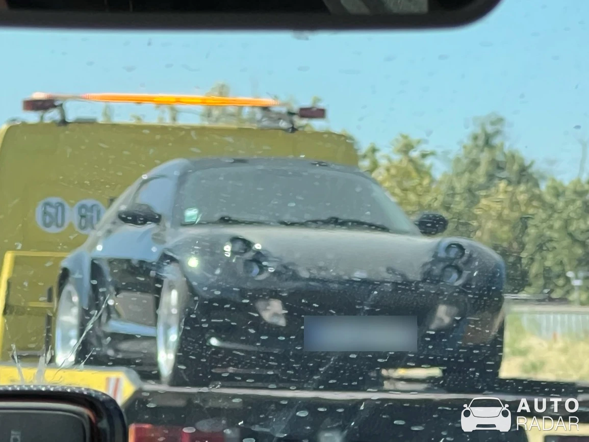 Smart Roadster spotted in La Garde-Adhémar