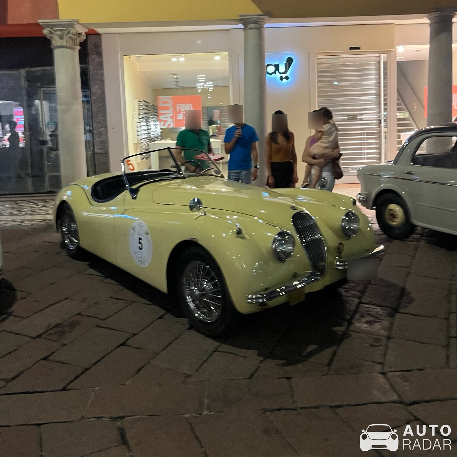 Jaguar XK120 Roadster spotted in Varese