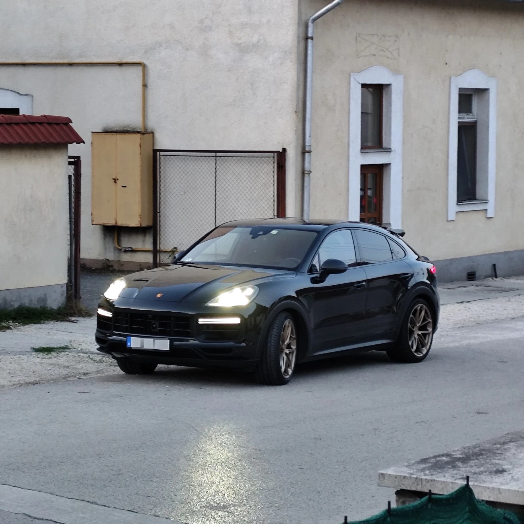 Porsche Cayenne 2018 spotted in Zirc, Hungary