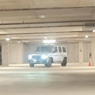Mercedes-Benz G 500 spotted in Elora, Canada