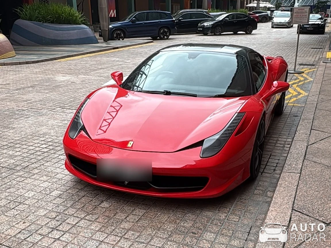 Ferrari 458 Italia spotted in Singapore