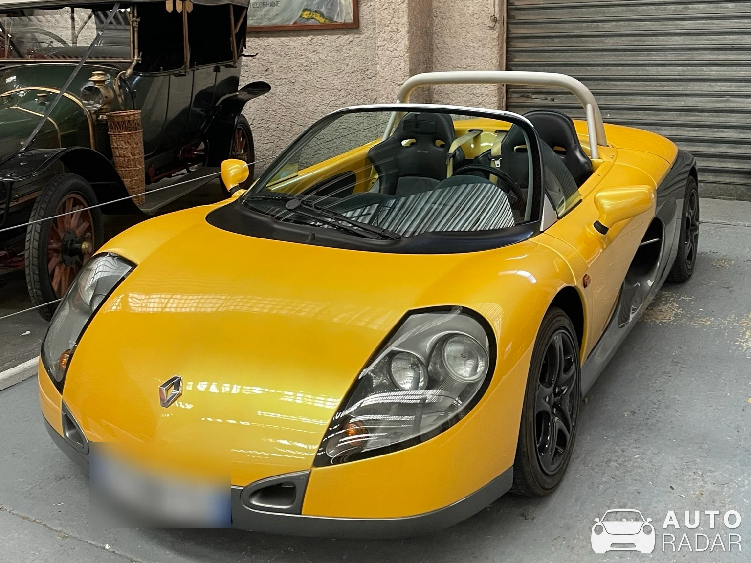 Renault Sport Spider spotted in Bois-de-Haye