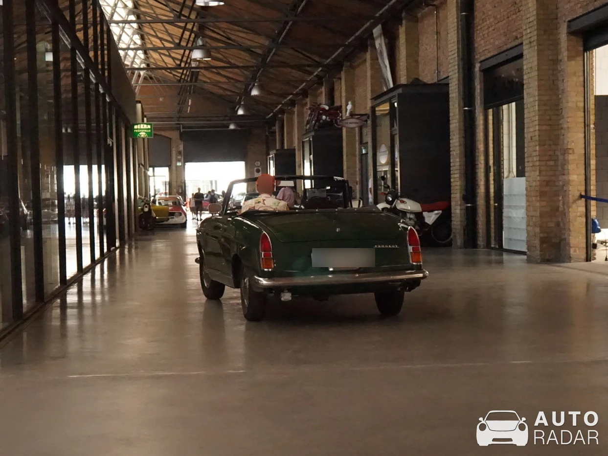 Peugeot 304 spotted in Berliini
