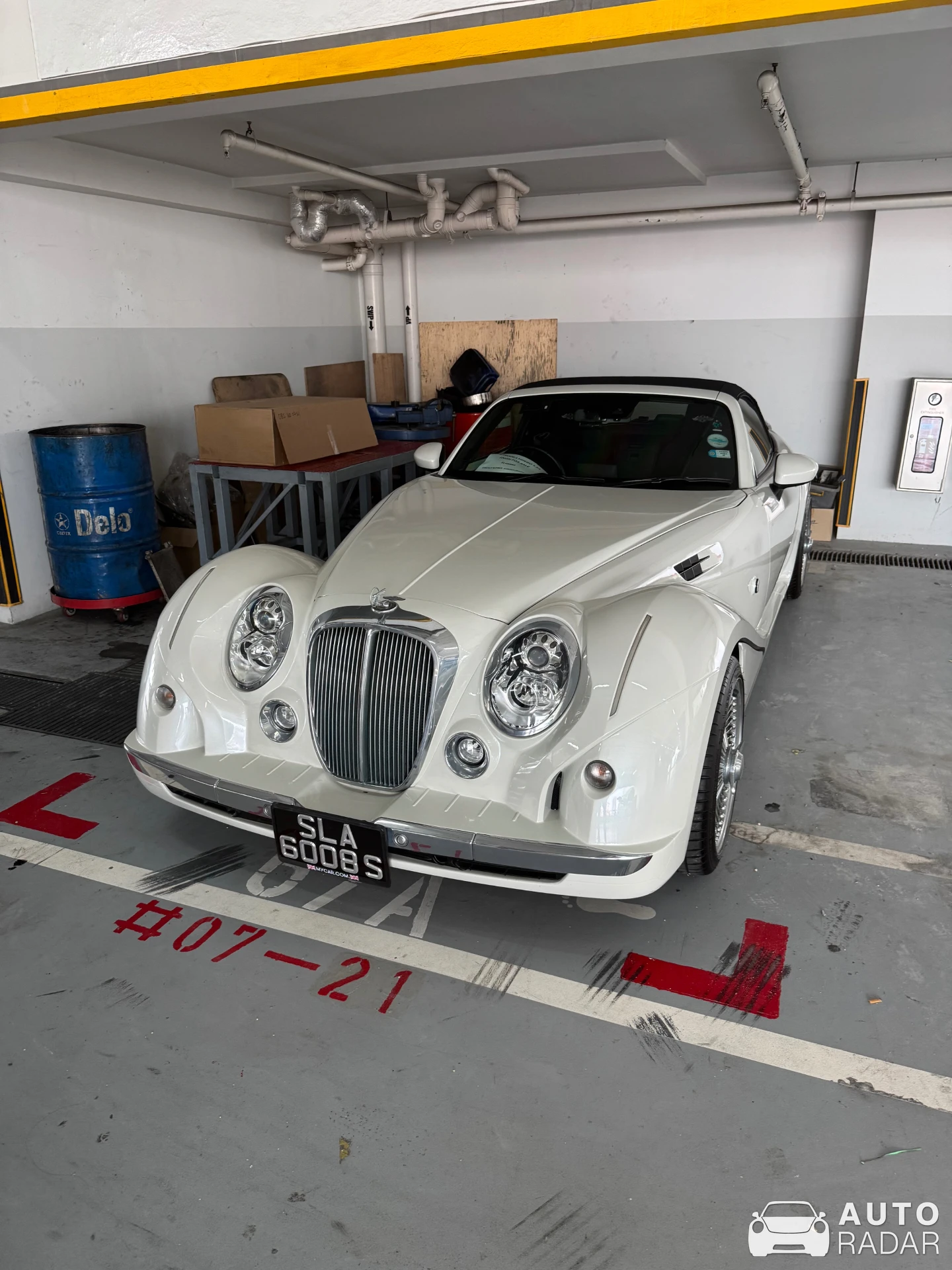 Mitsuoka Himiko spotted in Singapore