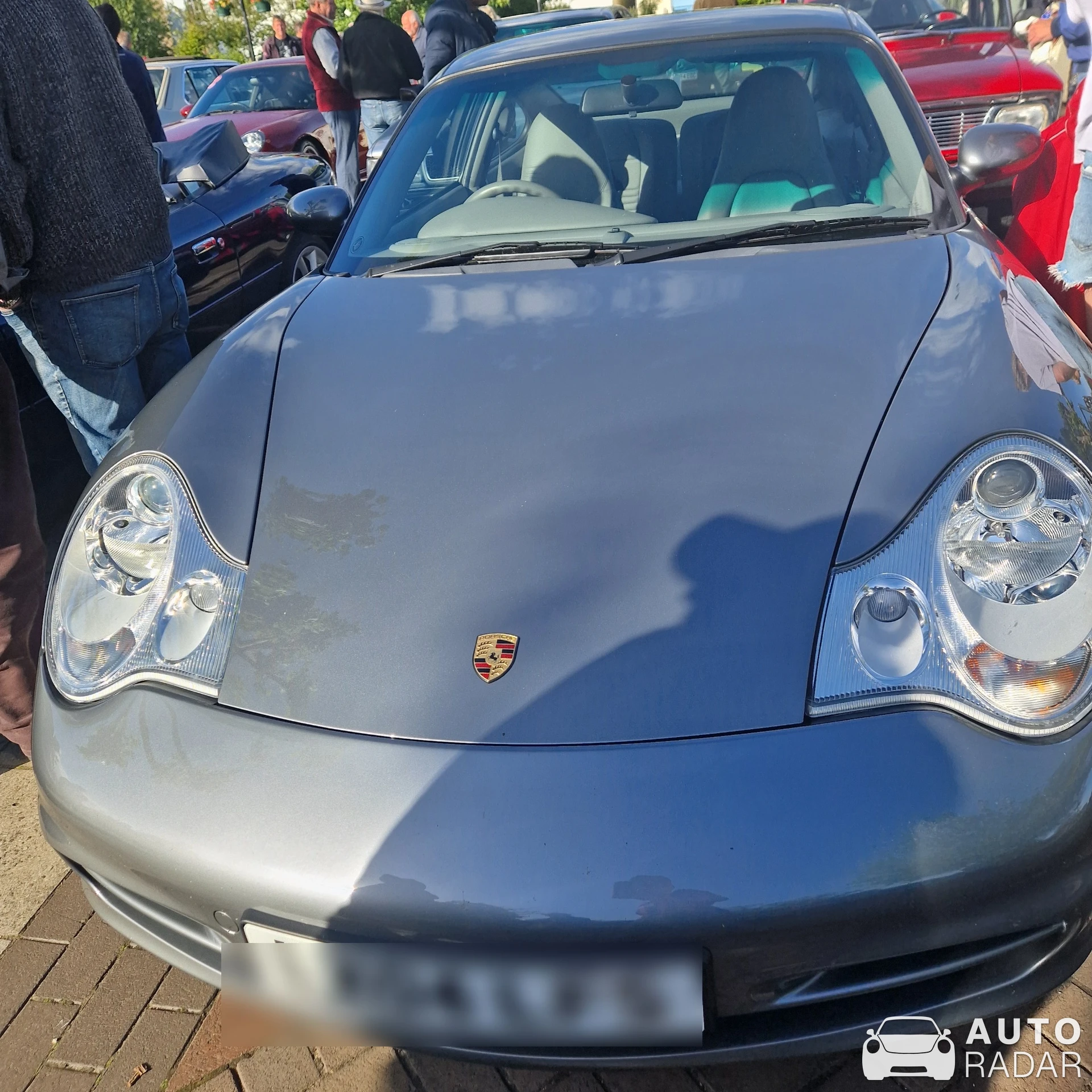 Porsche 996 Carrera spotted in Kingsbridge