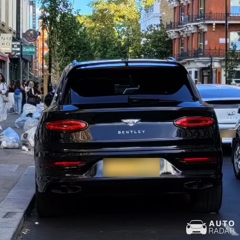 Bentley Bentayga V8 spotted in London