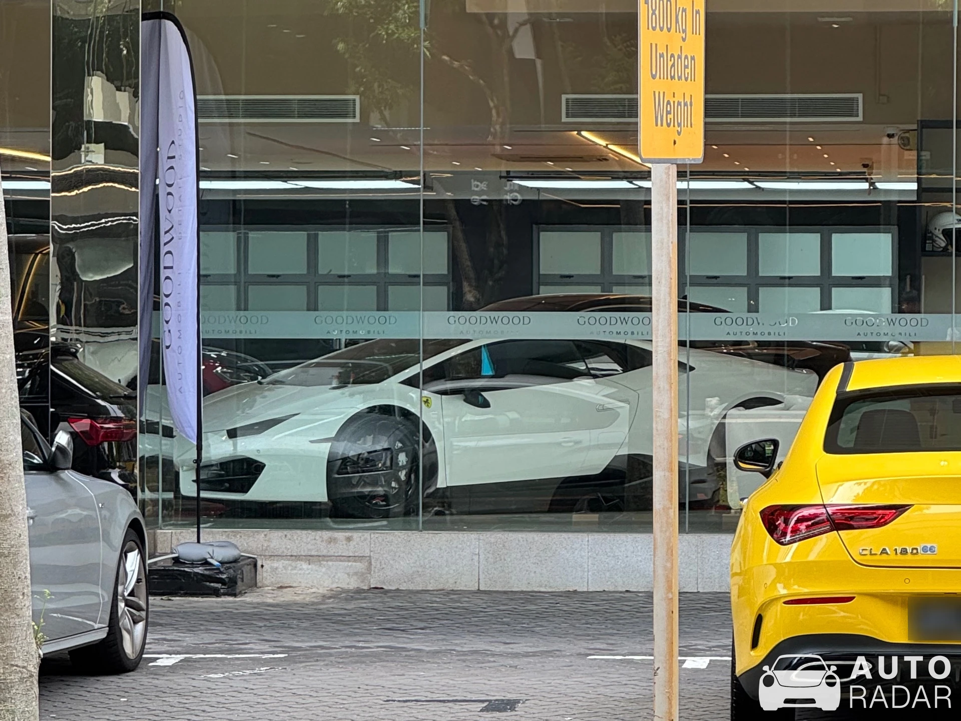 Lamborghini Huracán LP580-2 spotted in Singapore