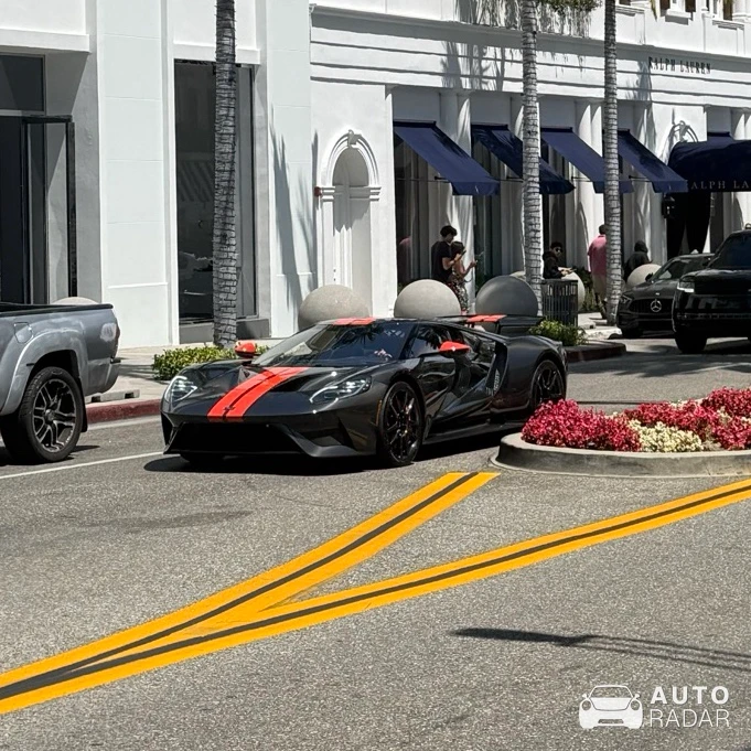 Ford GT Carbon Series spotted in Beverly Hills