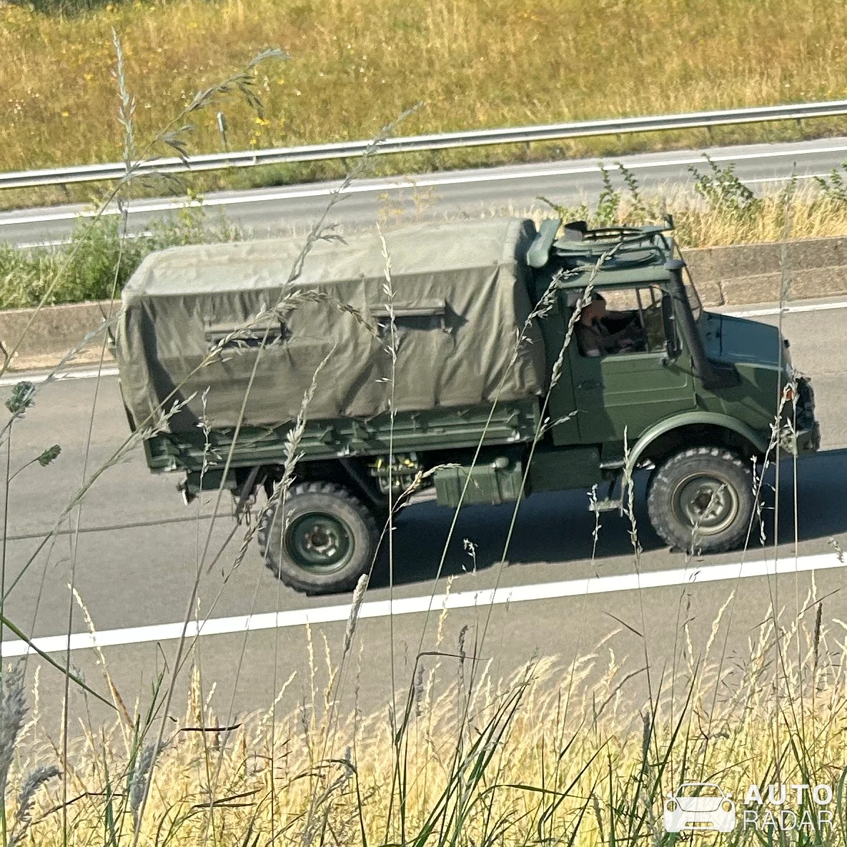 Mercedes-Benz Unimog spotted in Oud-Heverlee