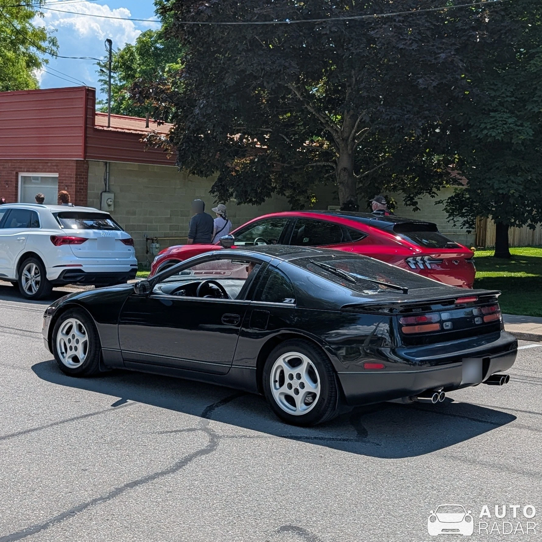Nissan 300ZX spotted in Merrickville