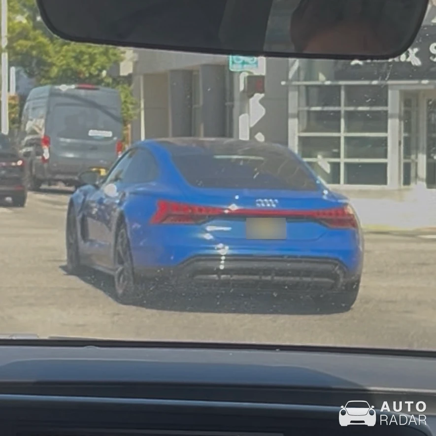 Audi E-Tron GT spotted in Los Angeles