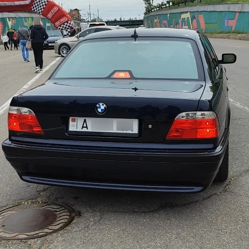 bmw 7-Series E38 spotted in Кишинёв, Молдова