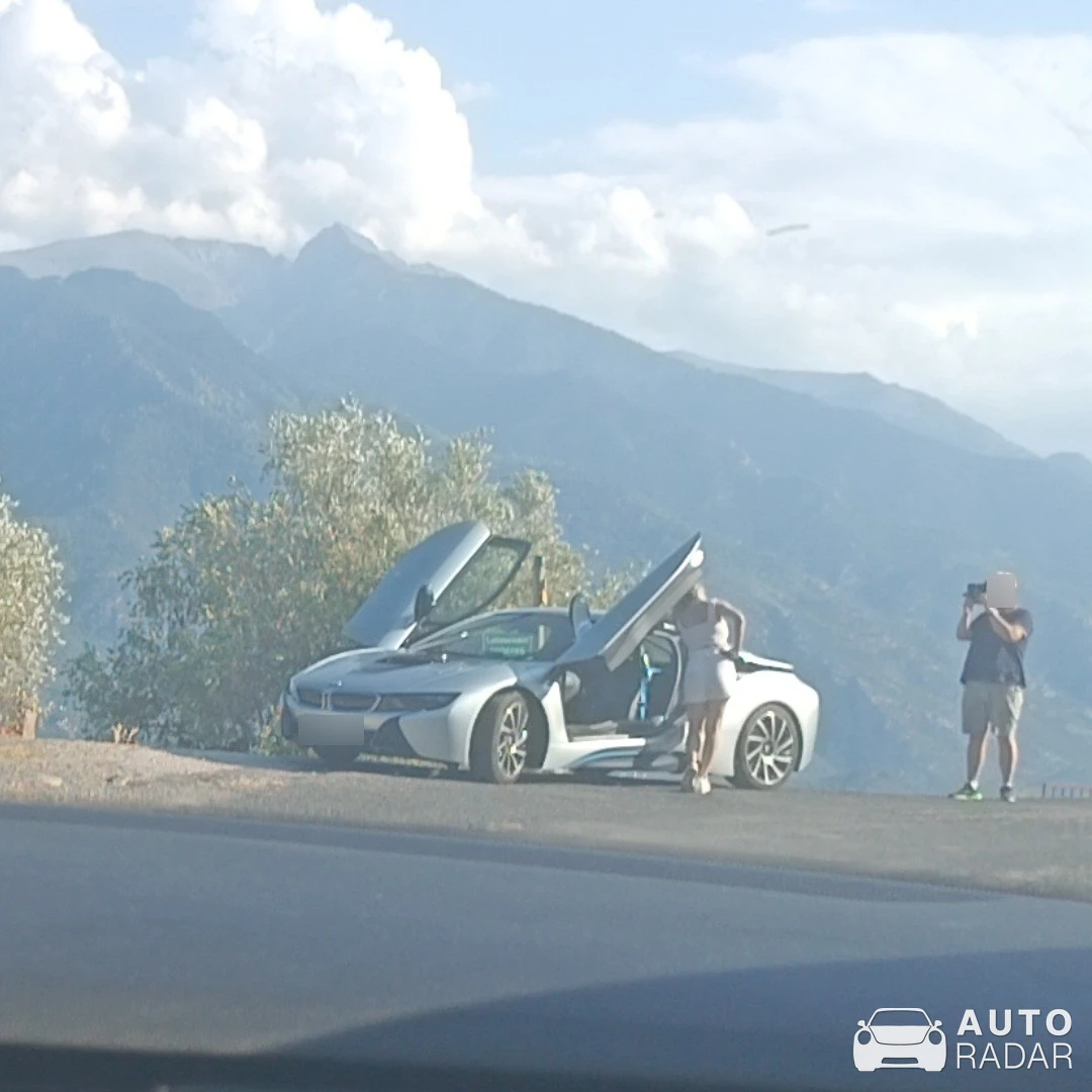 BMW i8 spotted in Eus, France