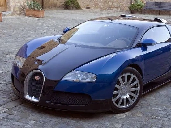 Bugatti Veyron spotted in Pátzcuaro, México
