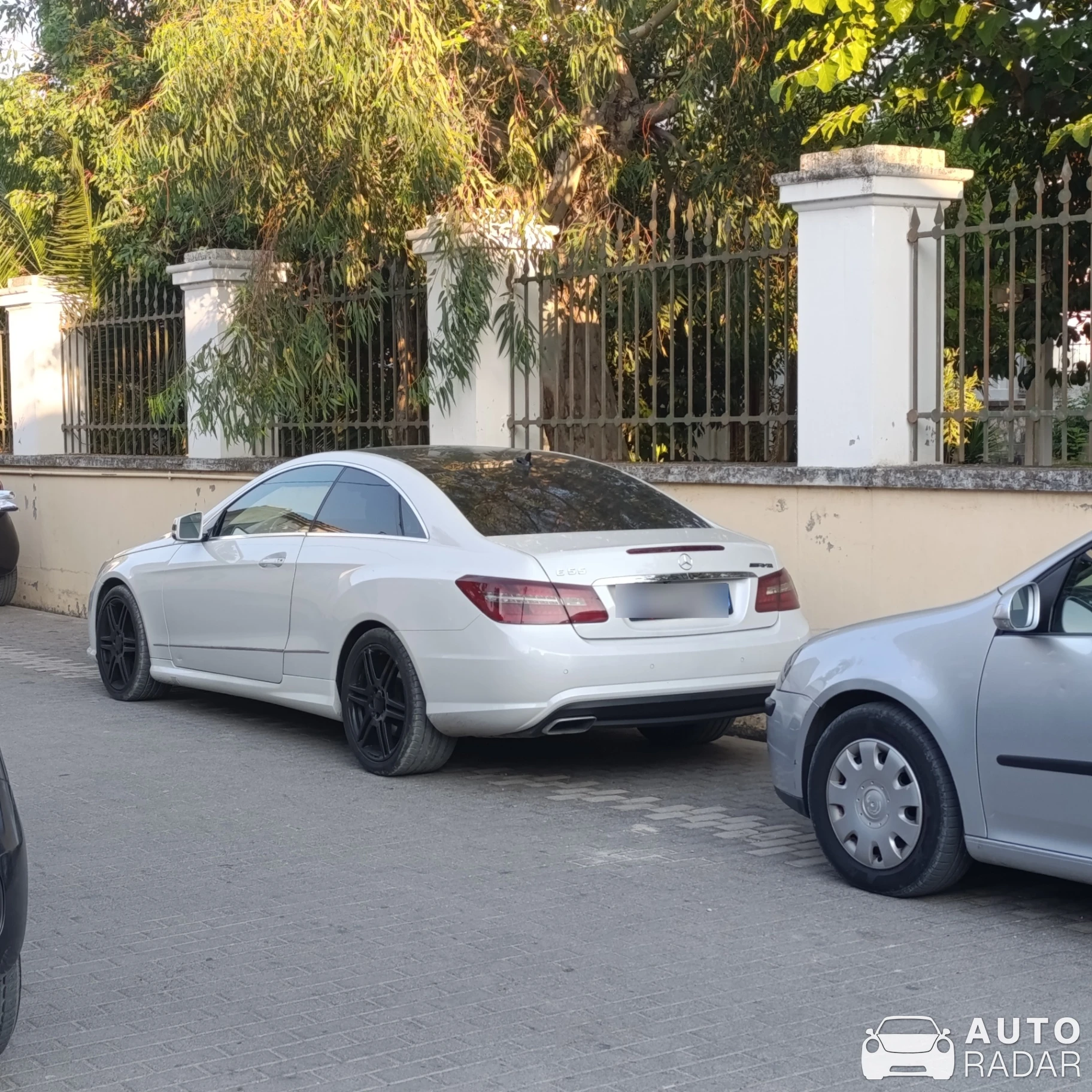 Mercedes-Benz E-Klasse Coupé spotted in Lefkada, Greece