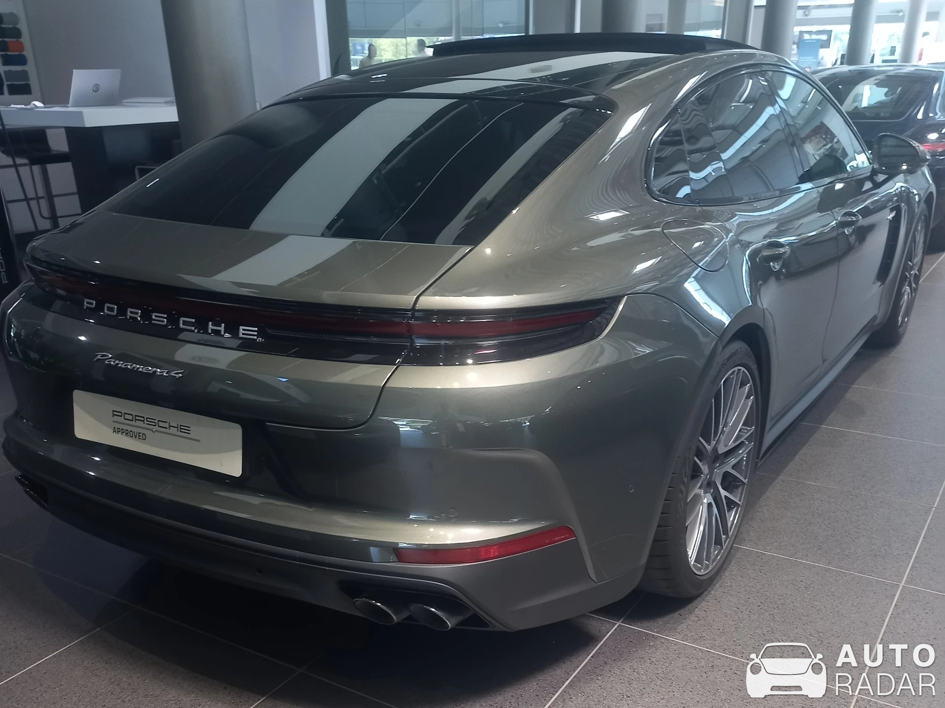 Porsche Panamera 4 spotted in Sillingy