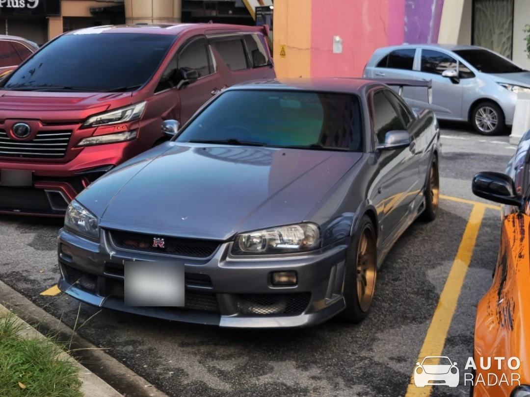Nissan Skyline R34 GT-T spotted in Petaling Jaya