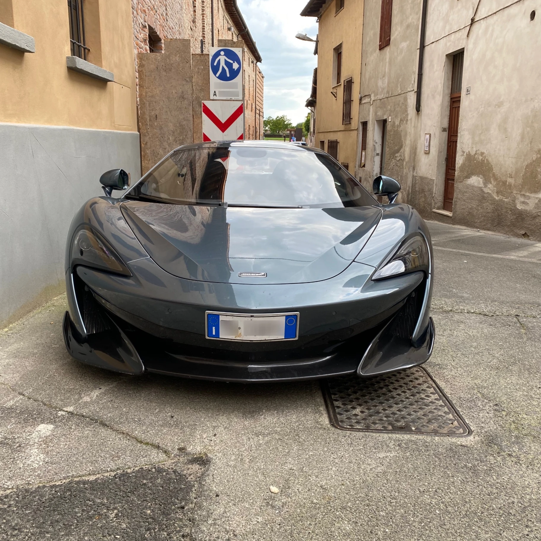 McLaren 600LT spotted in Soncino, Italy