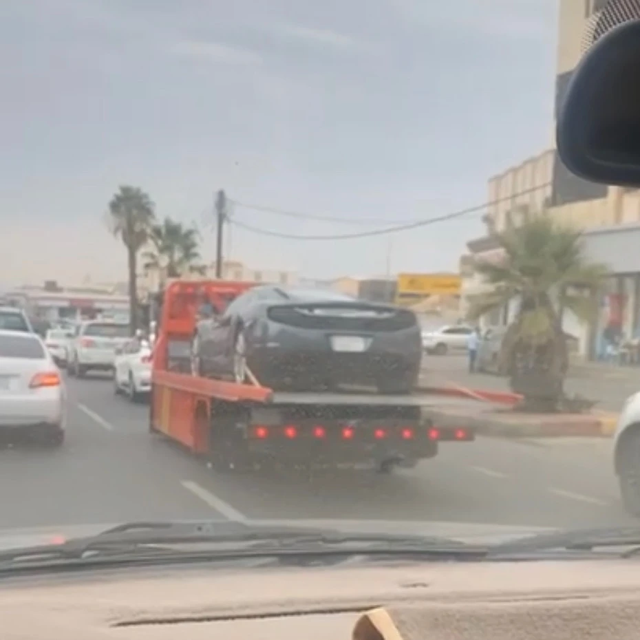 McLaren 12C Vorsteiner MP4-VX spotted in Khamis Mushait, Saudi Arabia