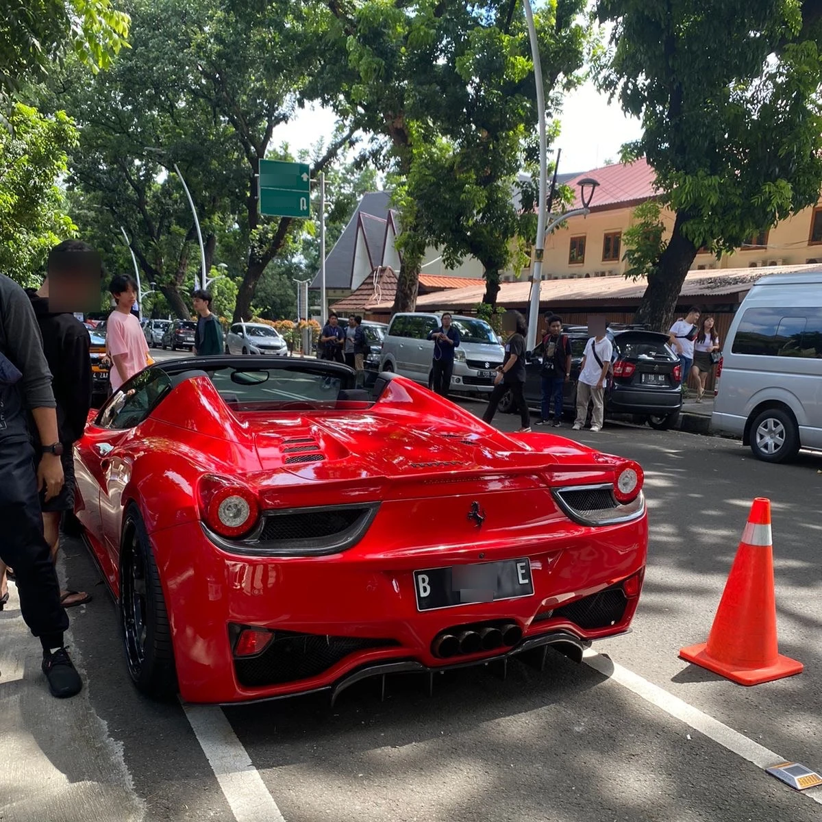 Ferrari 458 Spider spotted in Jakarta, Indonesia