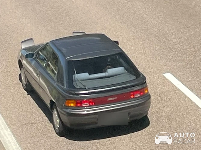 Mazda 323F spotted in Dommartin-lès-Toul