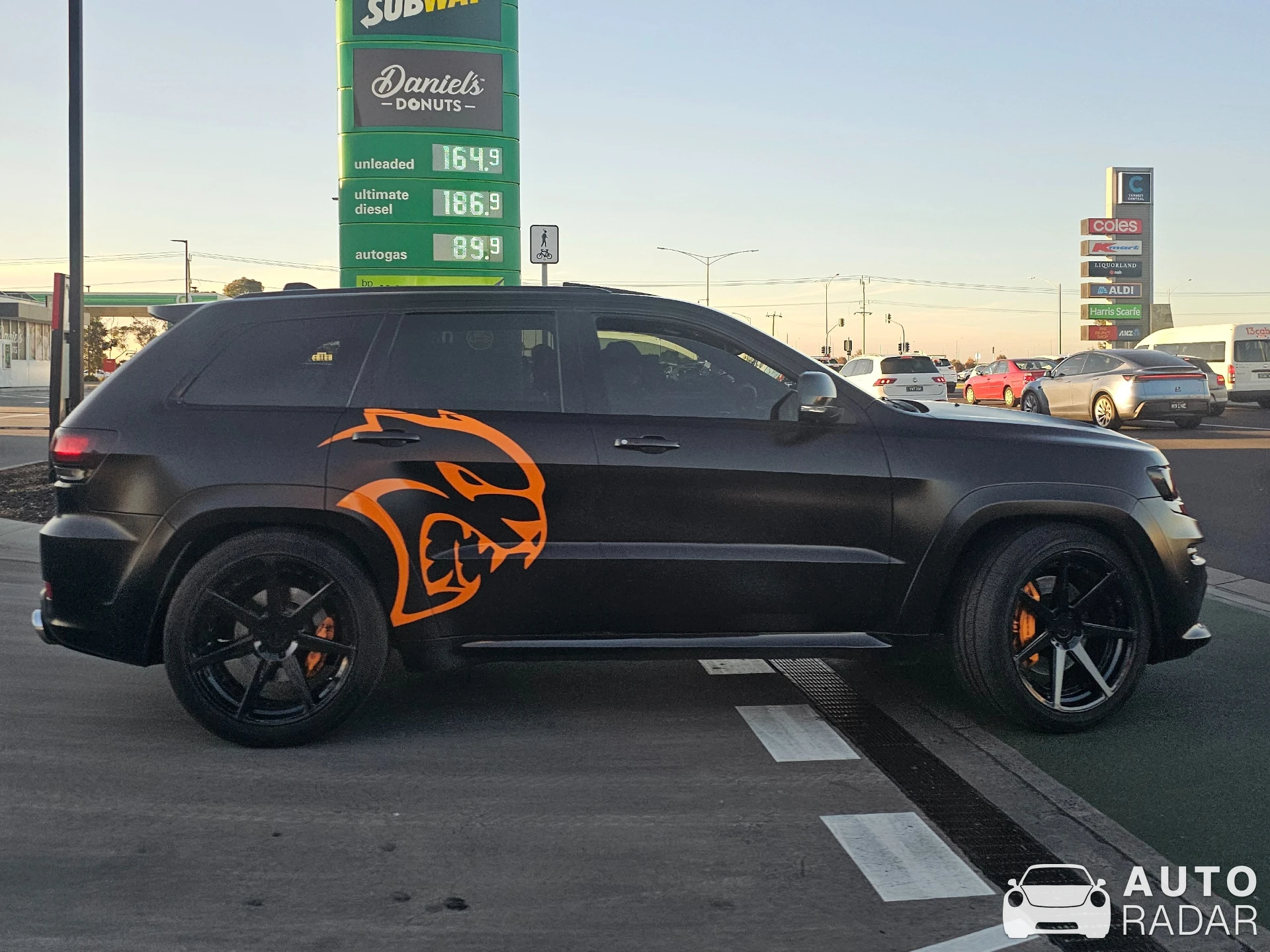 Jeep Grand Cherokee SRT Trackhawk spotted