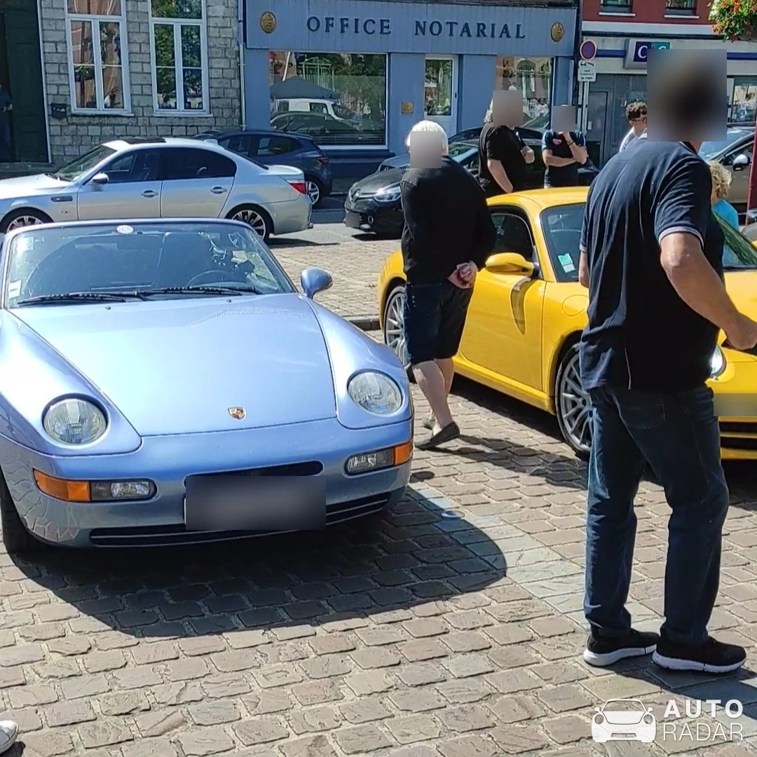 Porsche 993 Carrera spotted in Villeneuve-d'Ascq