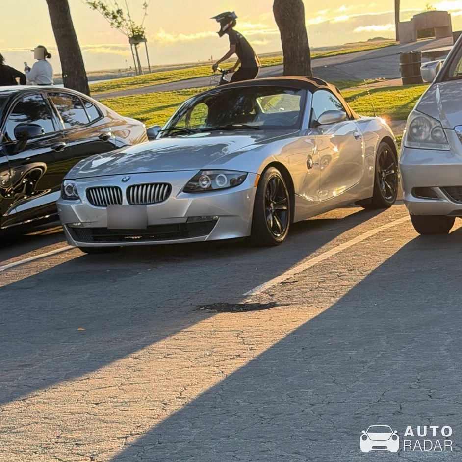 BMW Z4 E85 Roadster spotted in San Leandro