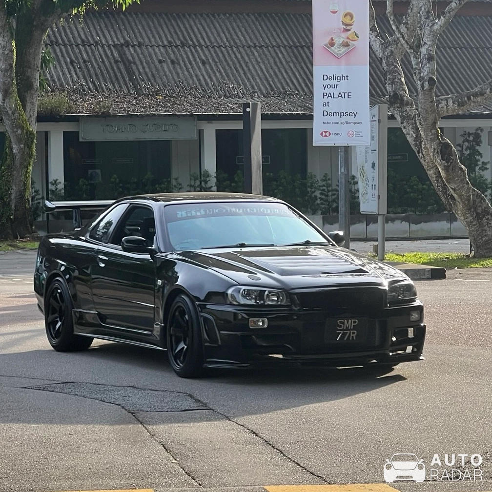 Nissan Skyline R34 GT-T spotted in Singapore