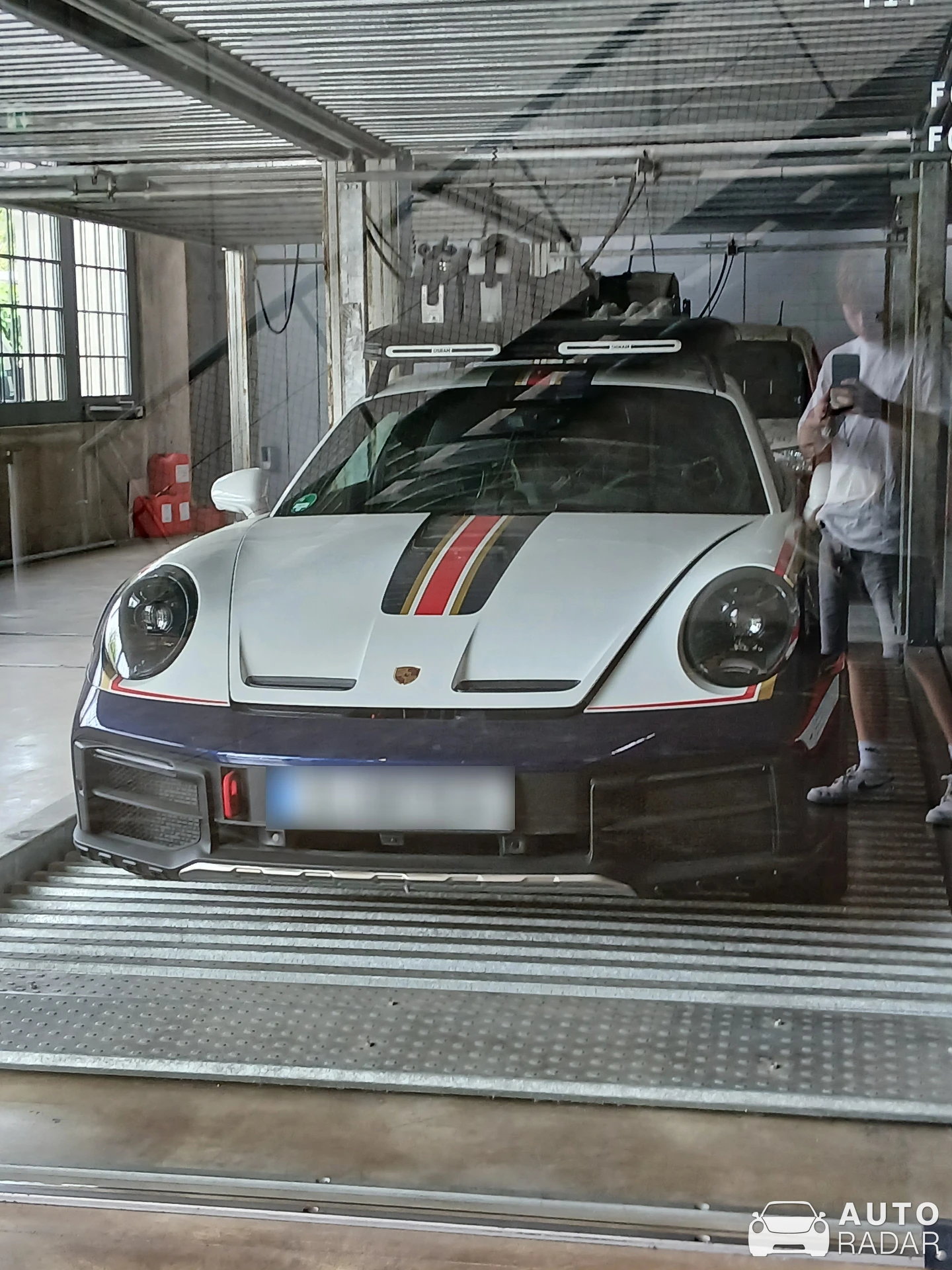 Porsche 992 Dakar spotted in Düsseldorf