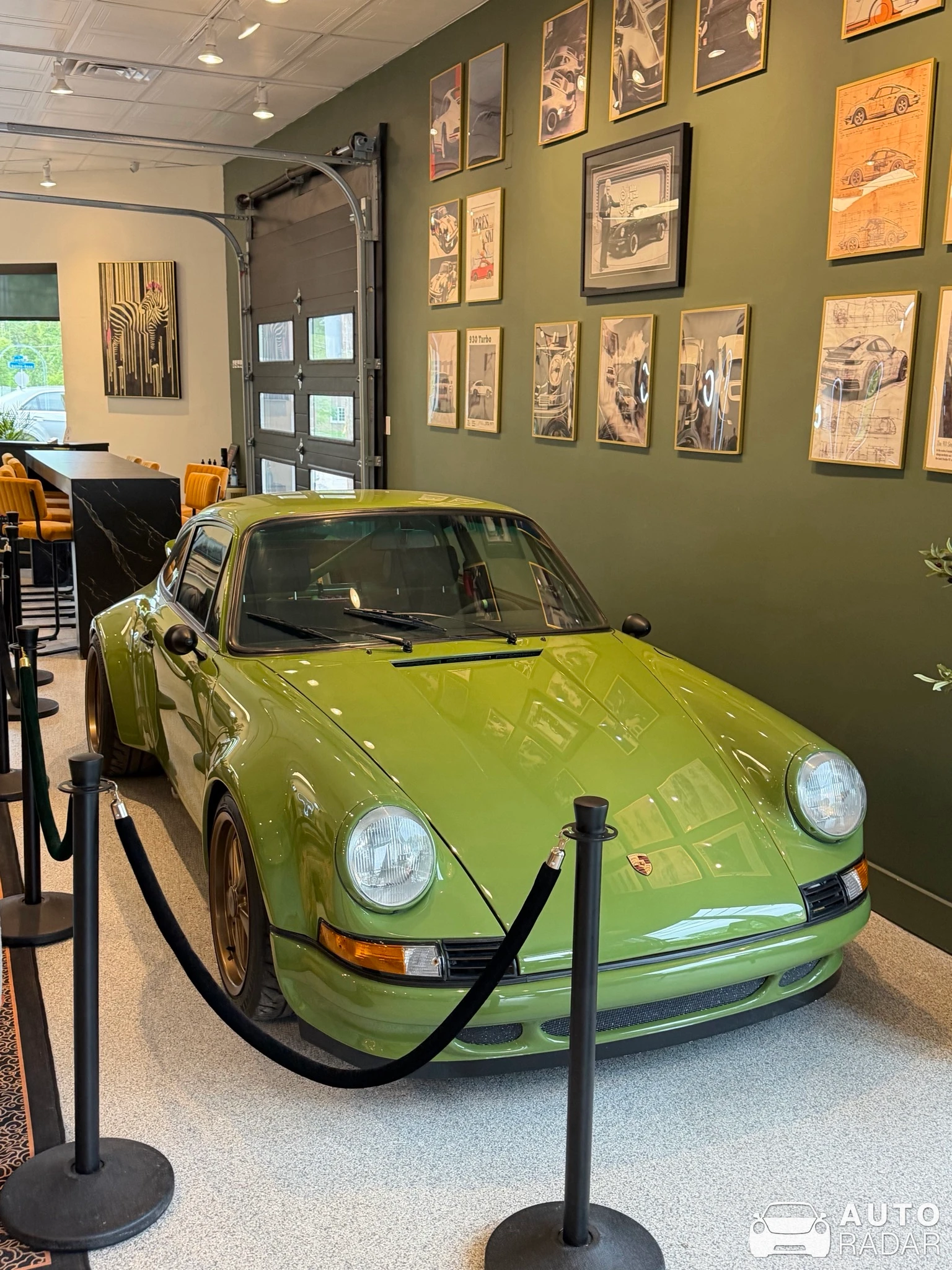 Singer 911 Classic Study spotted in Laval
