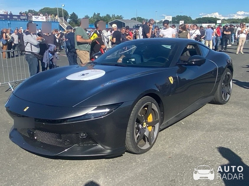 Ferrari Amalfi spotted in Le Sequestre