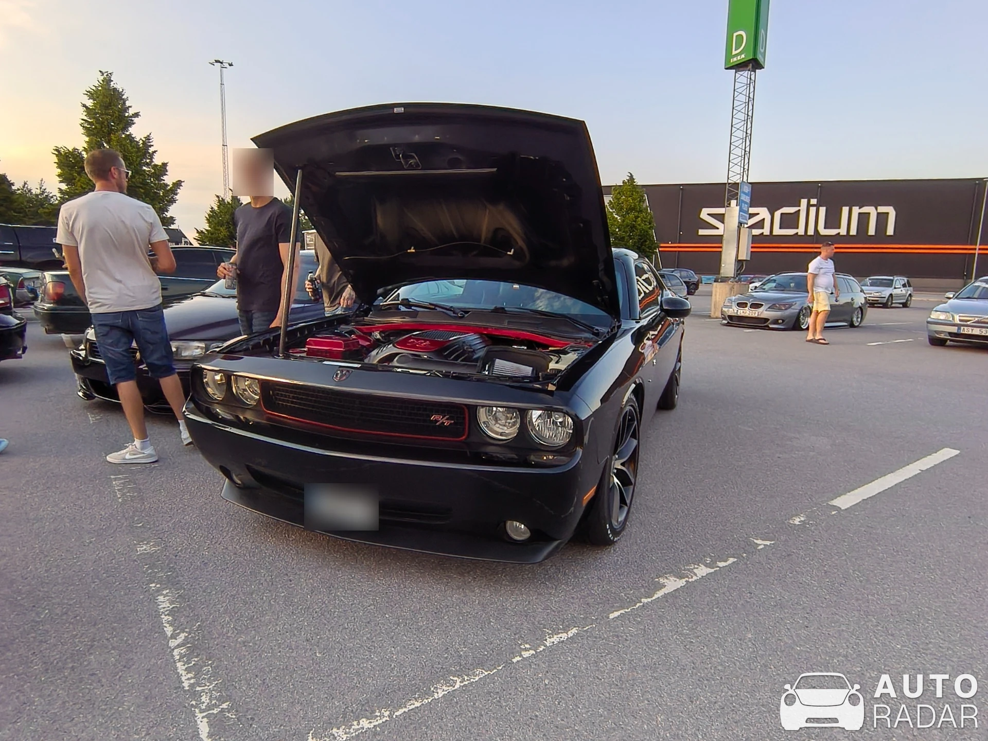 Dodge Challenger SRT-8 spotted in Uppsala