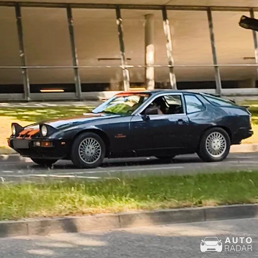 Porsche 924 spotted in Weingarten