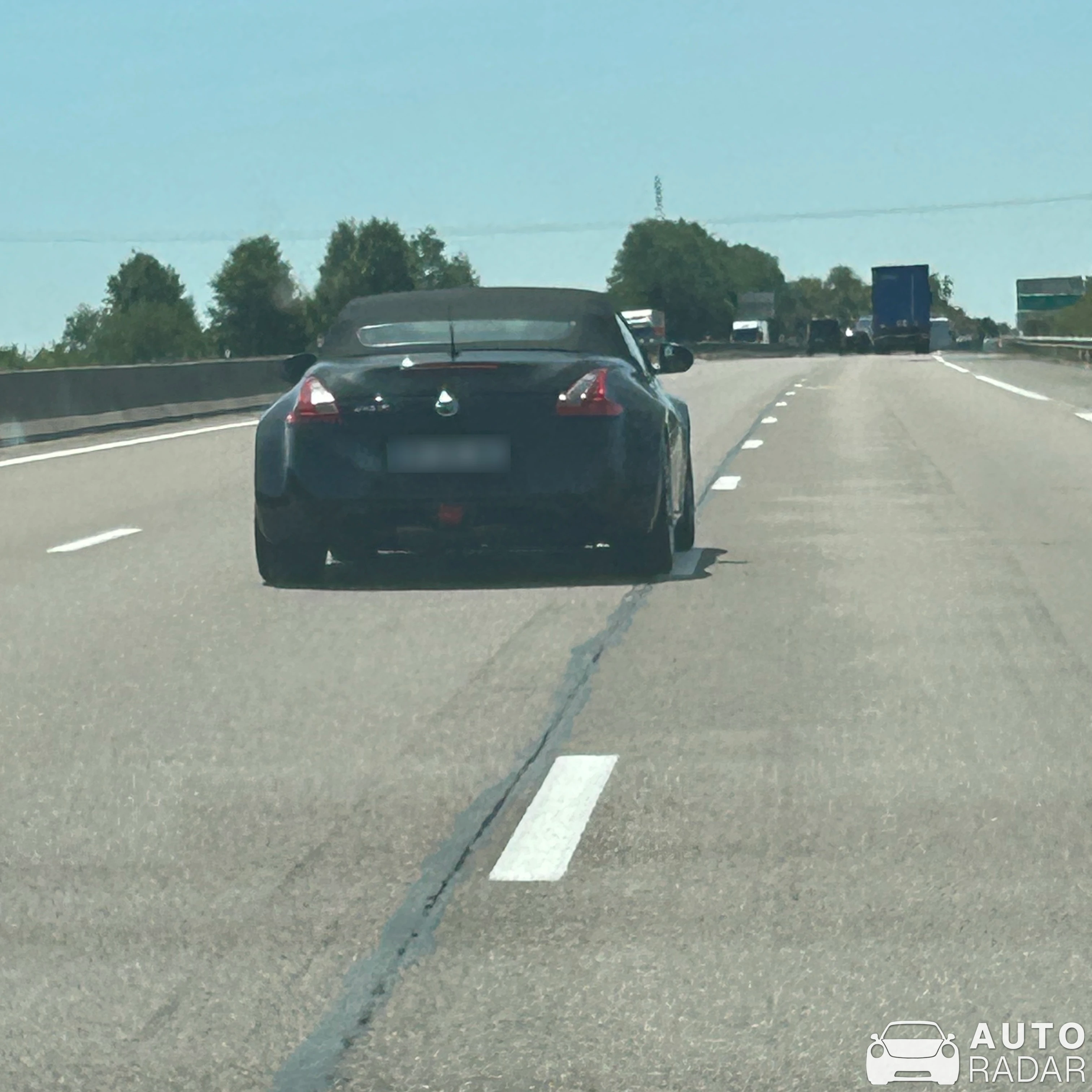 Nissan 370Z Roadster spotted in Til-Châtel