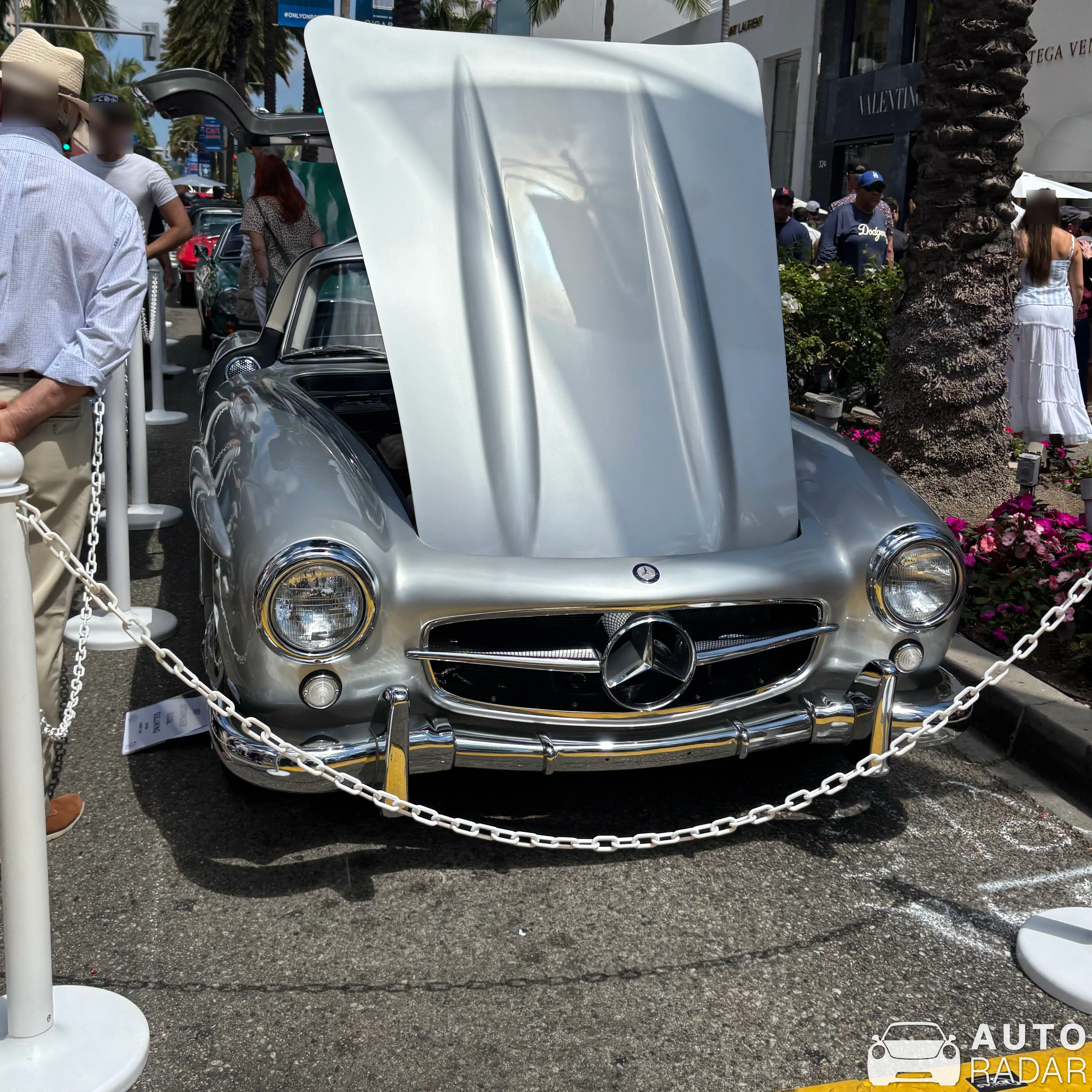 Mercedes-Benz 300 SL Gullwing V8 AMG spotted in Beverly Hills