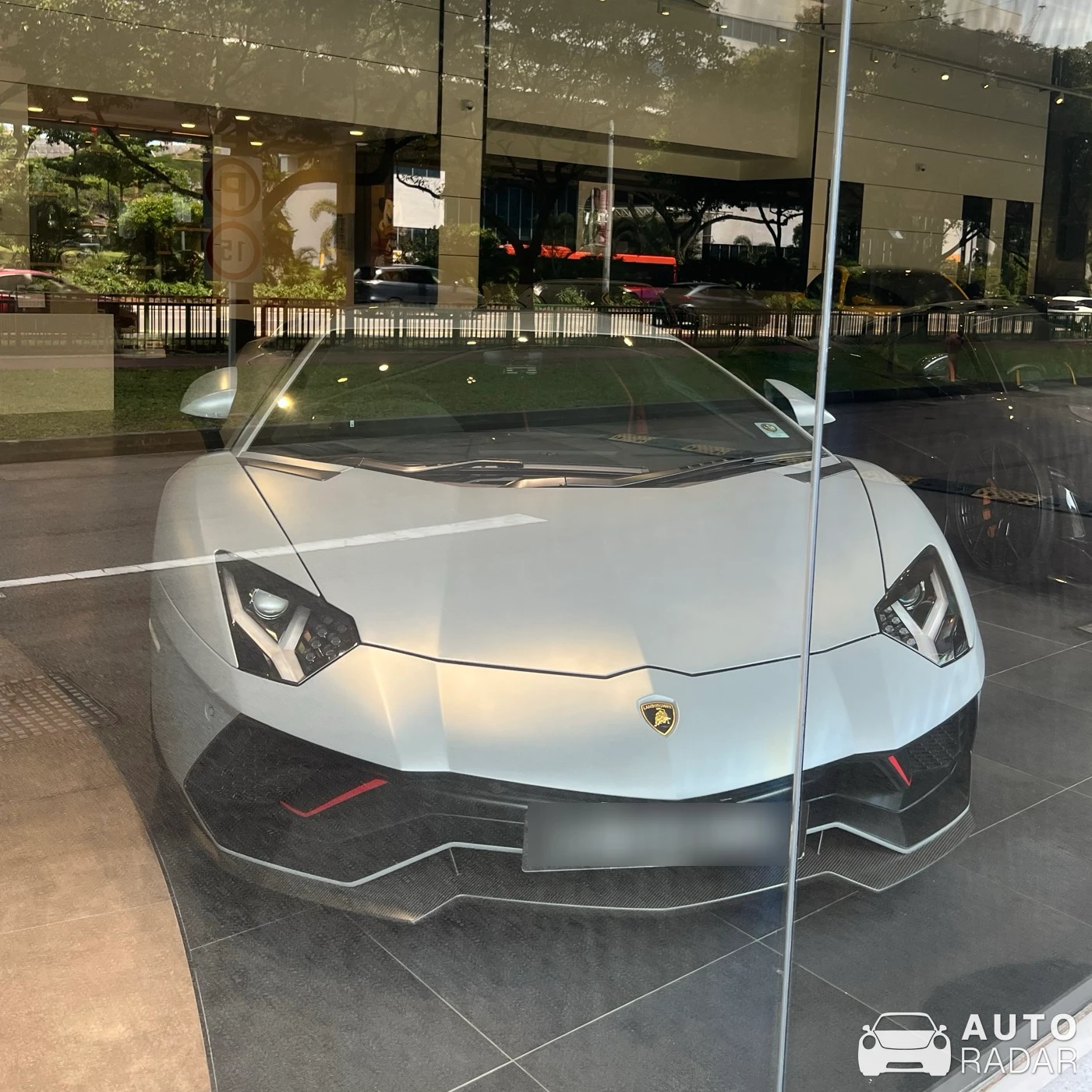 Lamborghini Aventador LP780-4 Ultimae spotted in Singapore