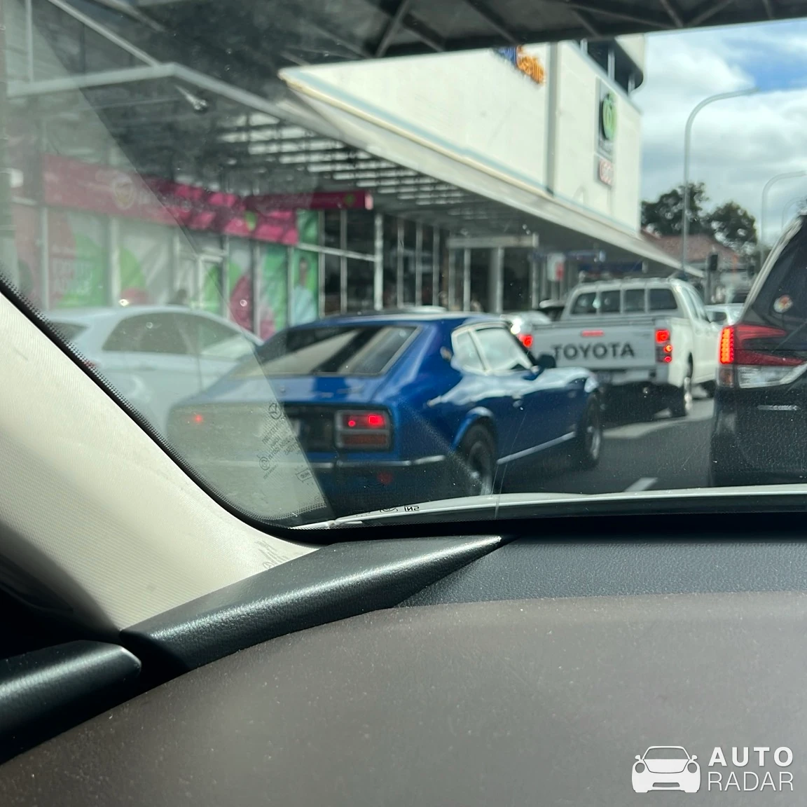 Datsun 240z spotted in Gordon