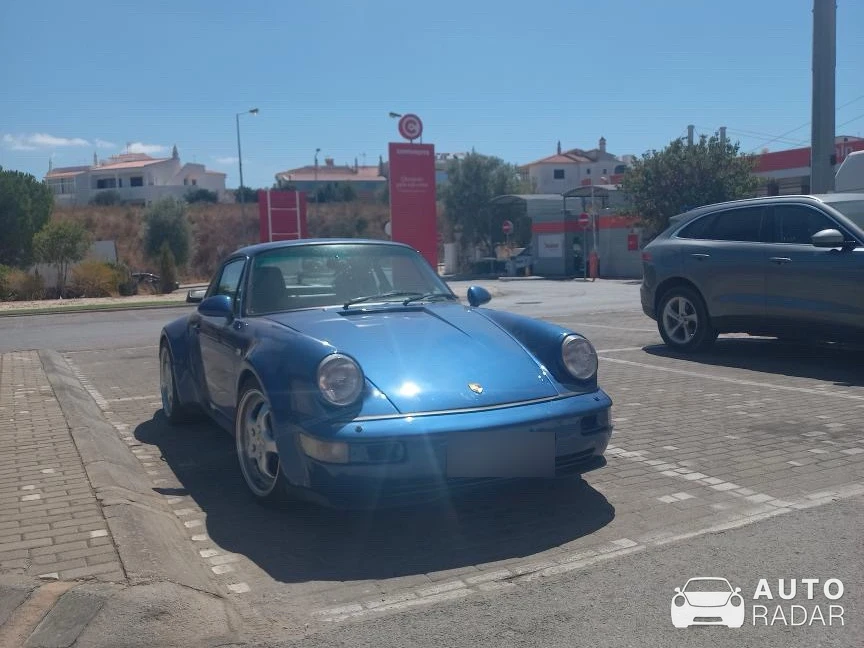 Porsche 964 Turbo 3.3 spotted in Portimão
