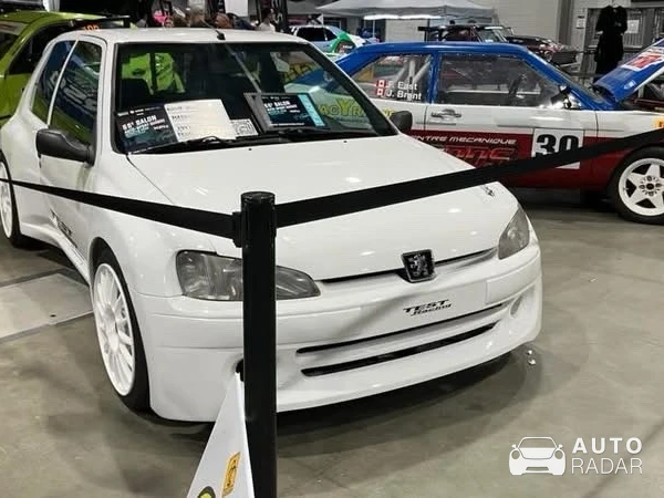 Peugeot 106 spotted in Québec