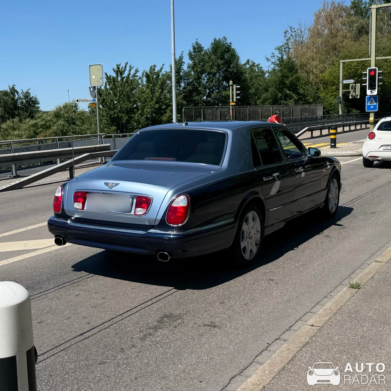 Bentley Arnage spotted in Hurden