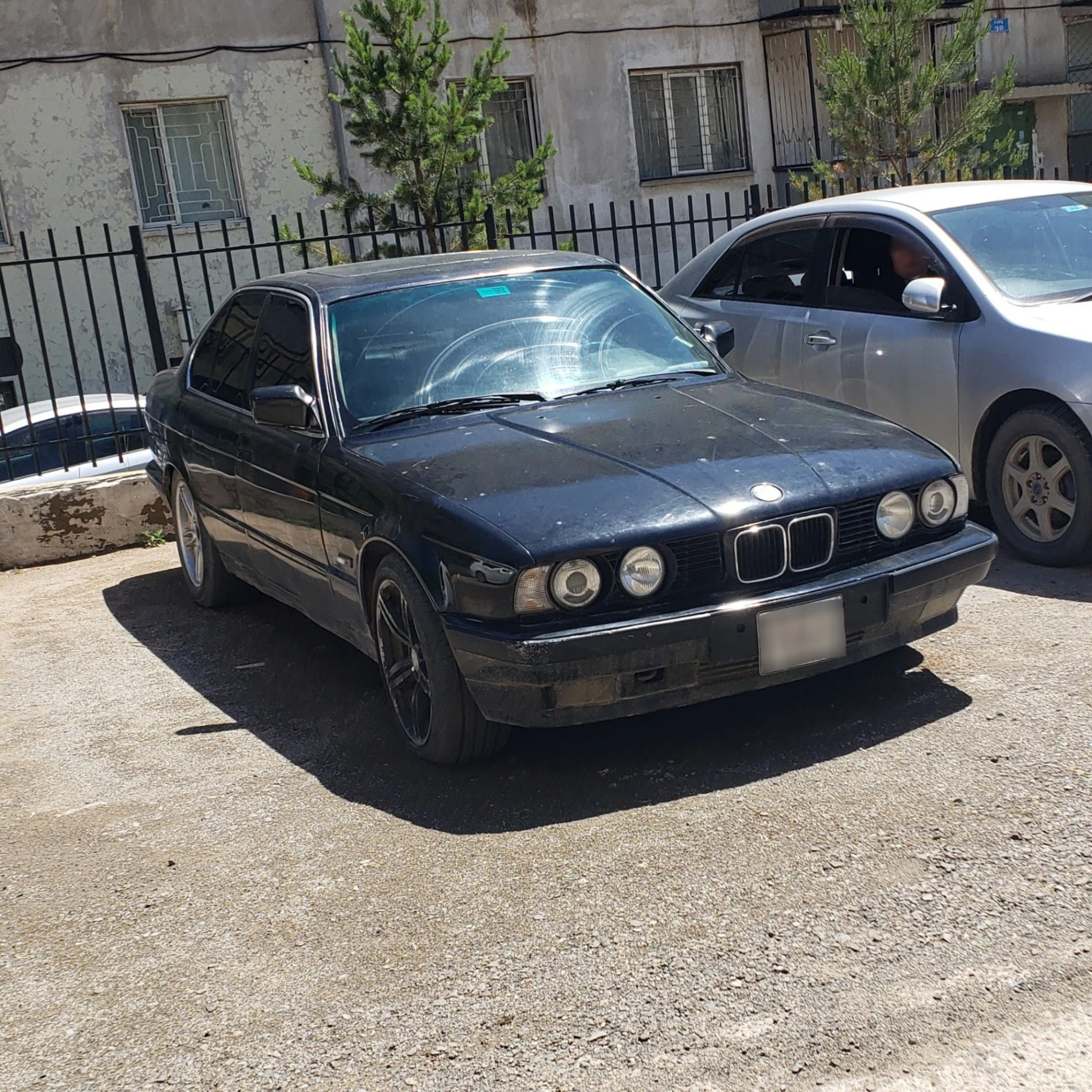 BMW 5 Series E34 spotted in Ulaanbaatar, Mongolia