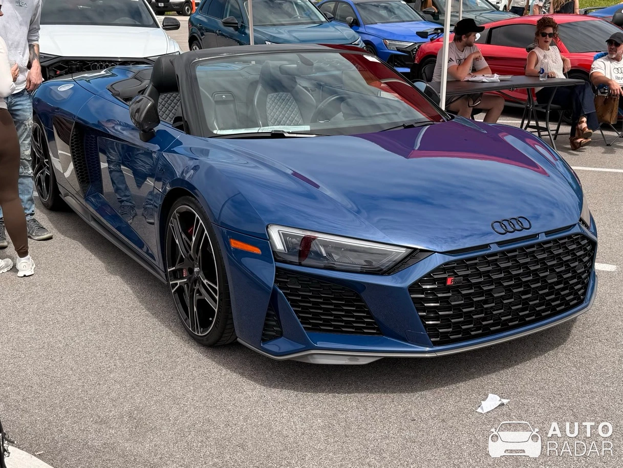 Audi R8 V10 Spyder Performance spotted in Chesterfield