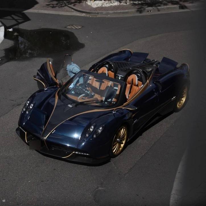 Pagani Huayra Roadster spotted in Sydney, Australia