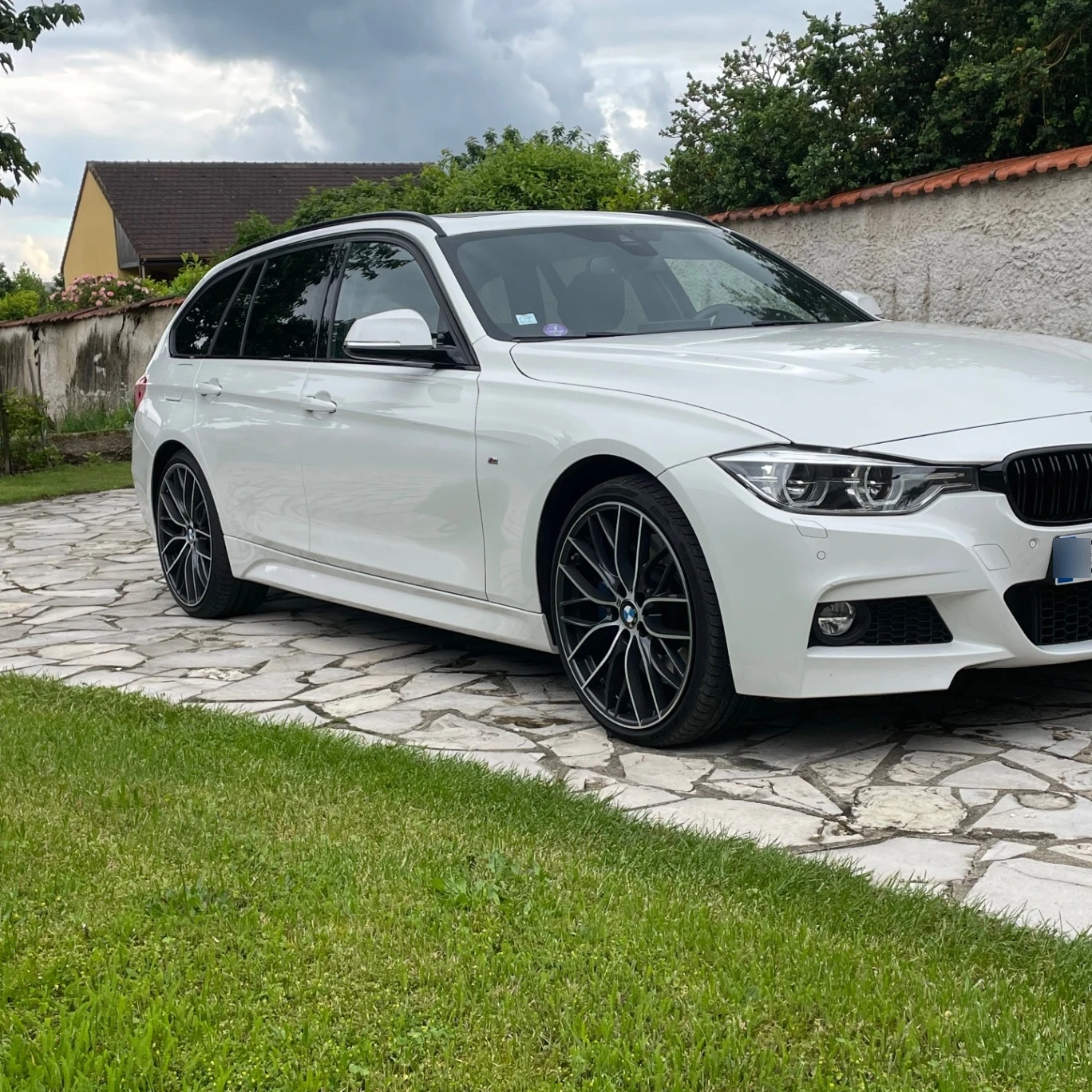 BMW 340i Mperformance Xdrive spotted in Moulins, France